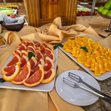 فندق Izola Paradise ساني بيتش