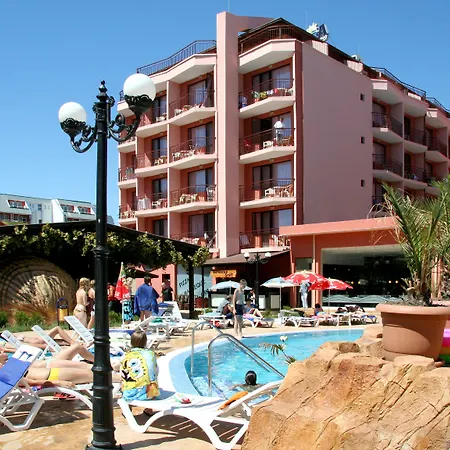 فندق Izola Paradise 4*